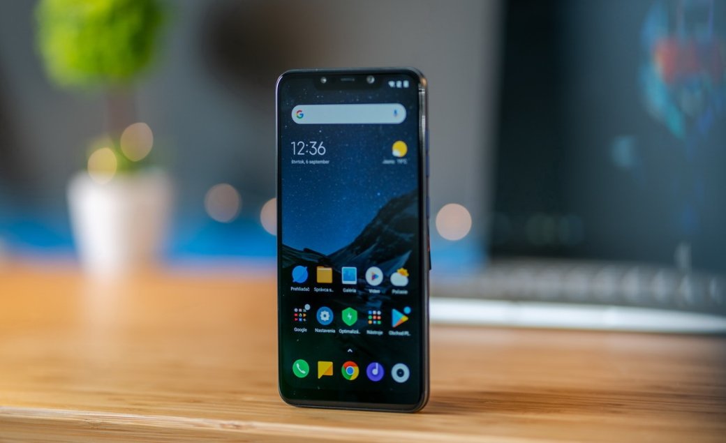 Poco Launcher от Xiaomi Pocophone F1 получил темную тему. Приложение доступно всем желающим